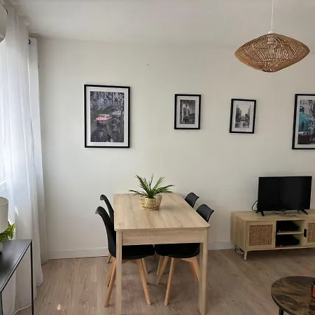 La Sentinelle - Vue Cite Apartmán *